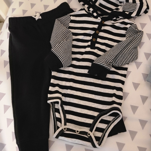 Carter's Outfit Sets (Bundle) - Picture 6 of 6